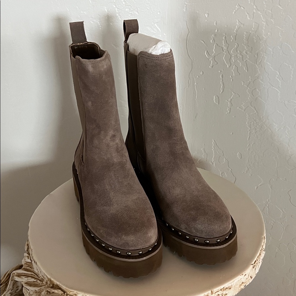 Vince Camuto Taupe Ankle Booties- NEW Sz 8.5